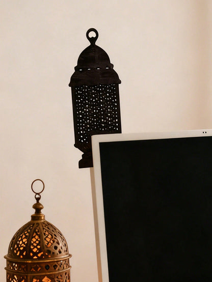 lantern door frame corner decor styled in a room, photo 3