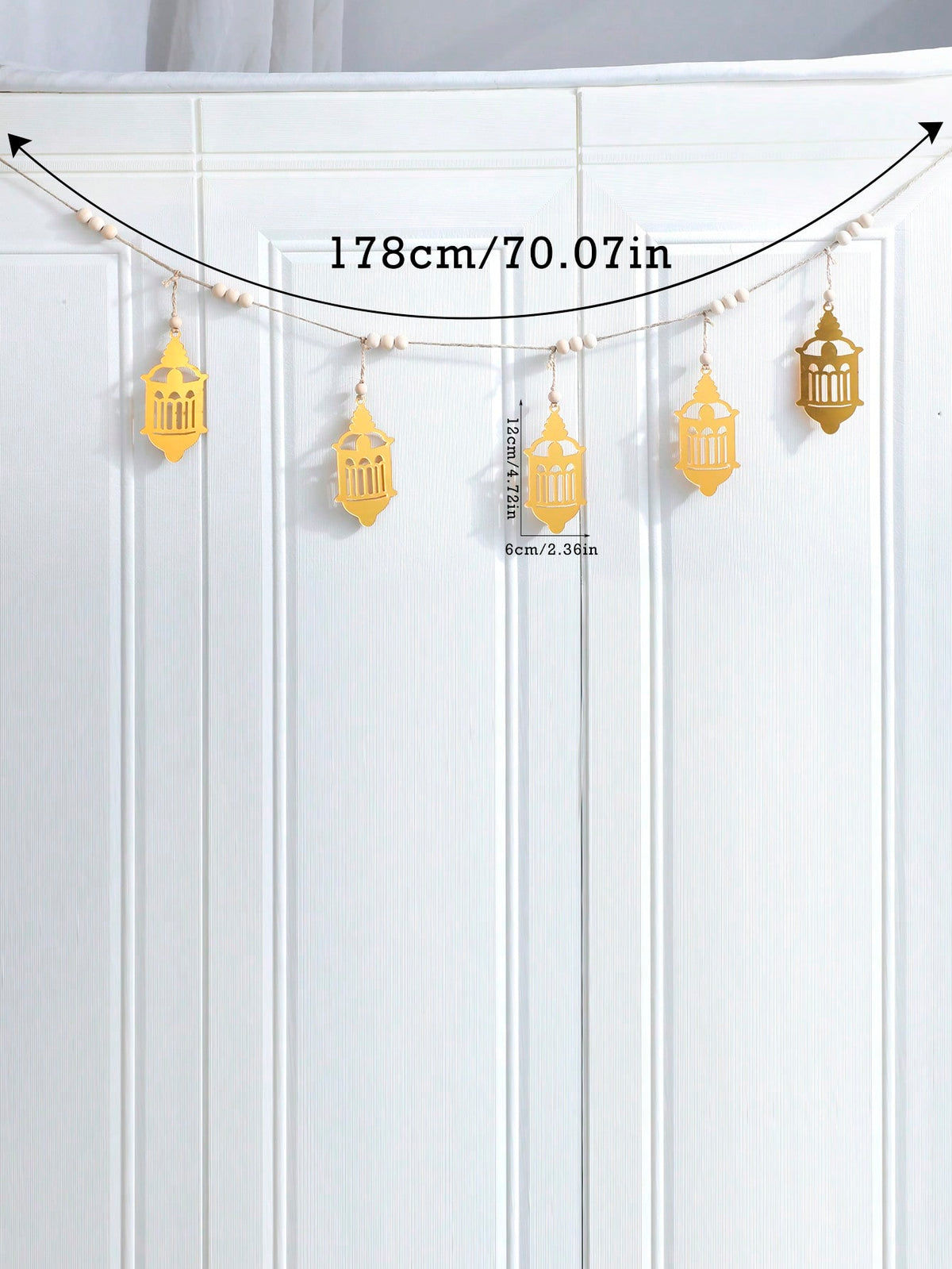 gold filigree lantern garland size and details, photo 11