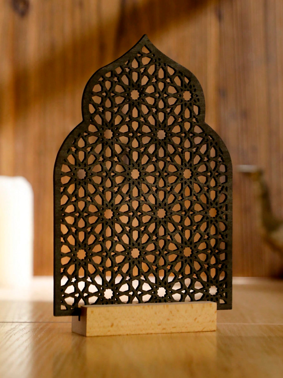 geometric lattice arch tabletop decor styled in a room, photo 4