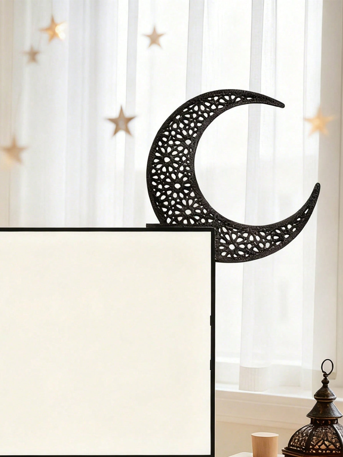 filigree crescent and star door corner decor styled in a room, photo 5