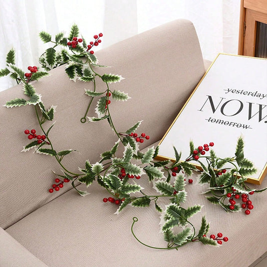 holly berry Christmas garland - main photo