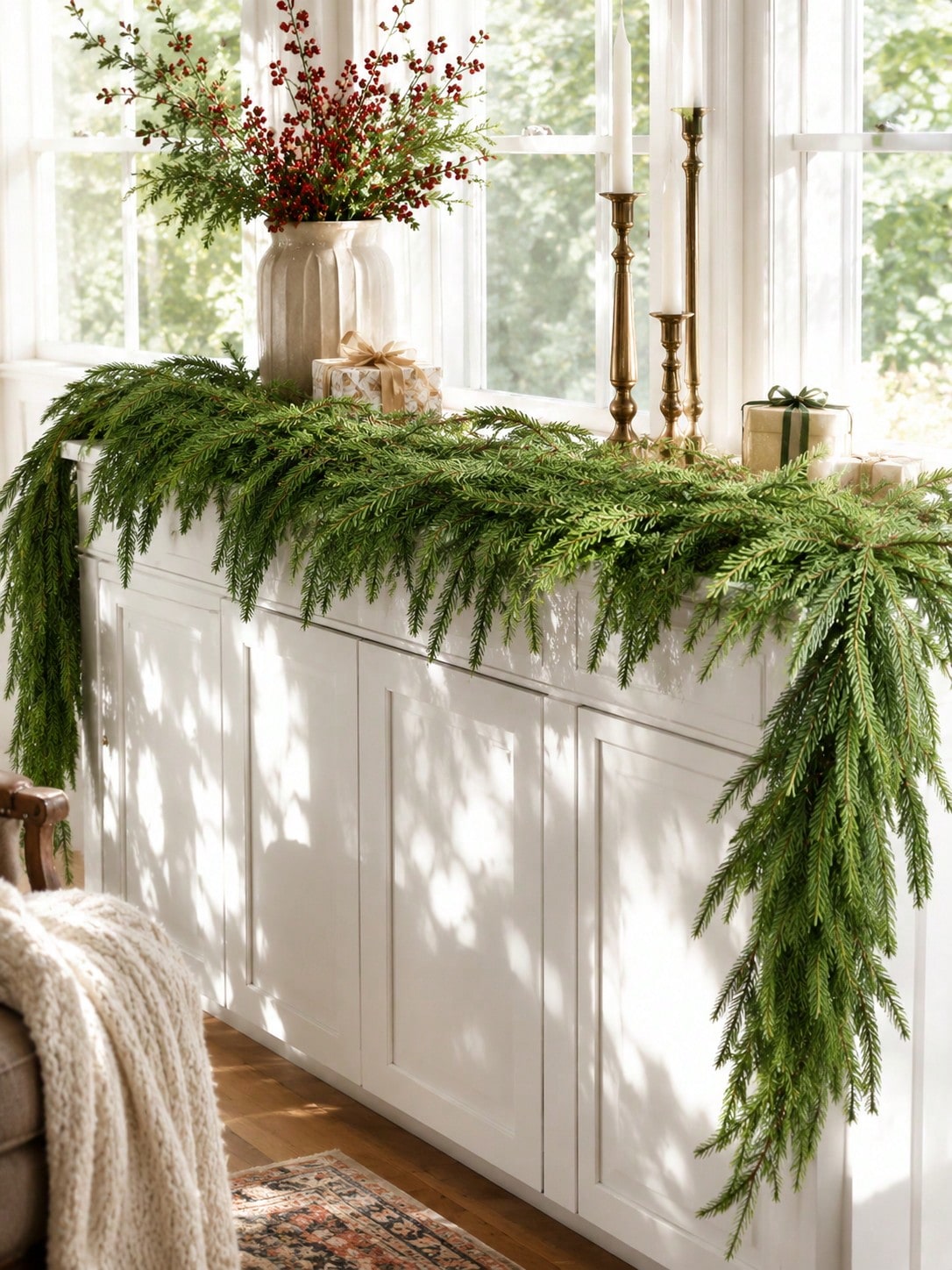 realistic pine garland - main photo