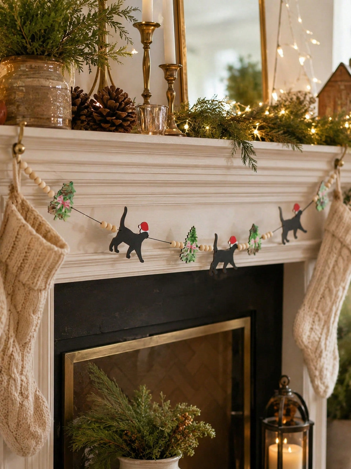 black cat Christmas felt garland - main photo