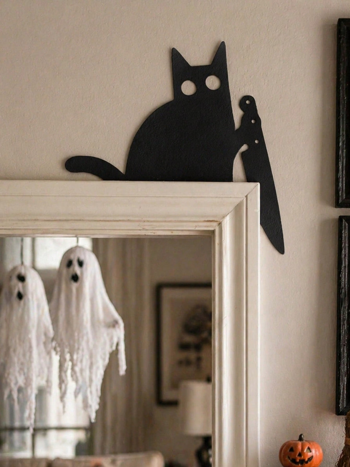 black cat knife door corner decor - main photo