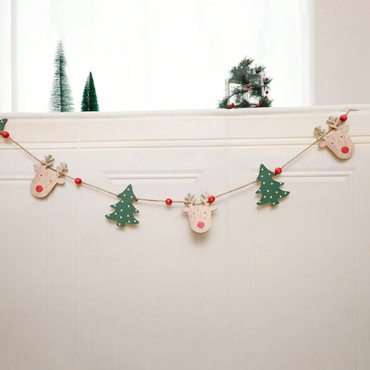 reindeer Christmas tree garland - styled photo
