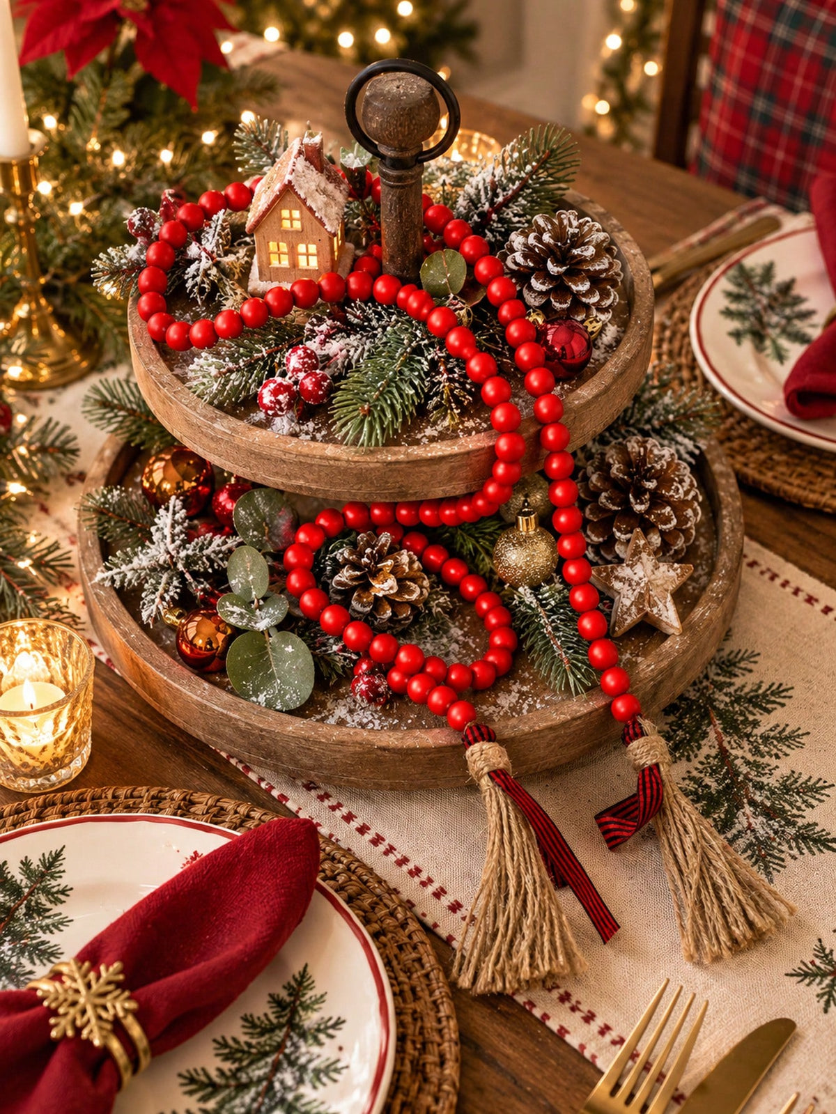 wood bead garland with tassels - Red photo 3