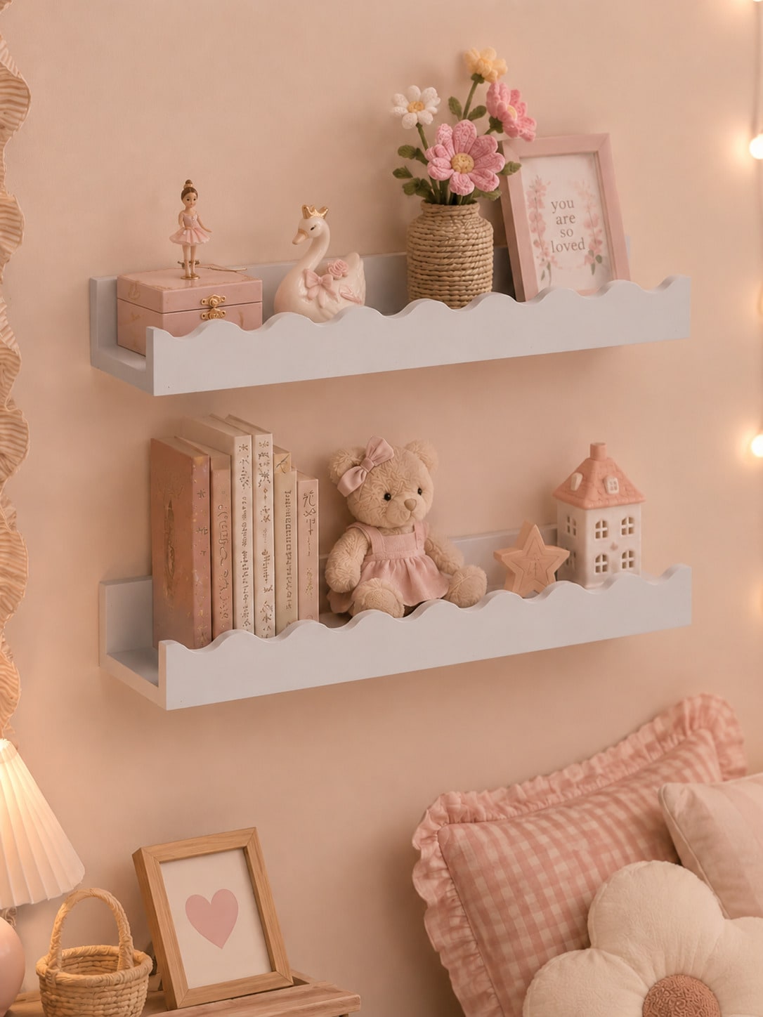 wavy edge floating wall shelf - White photo 3