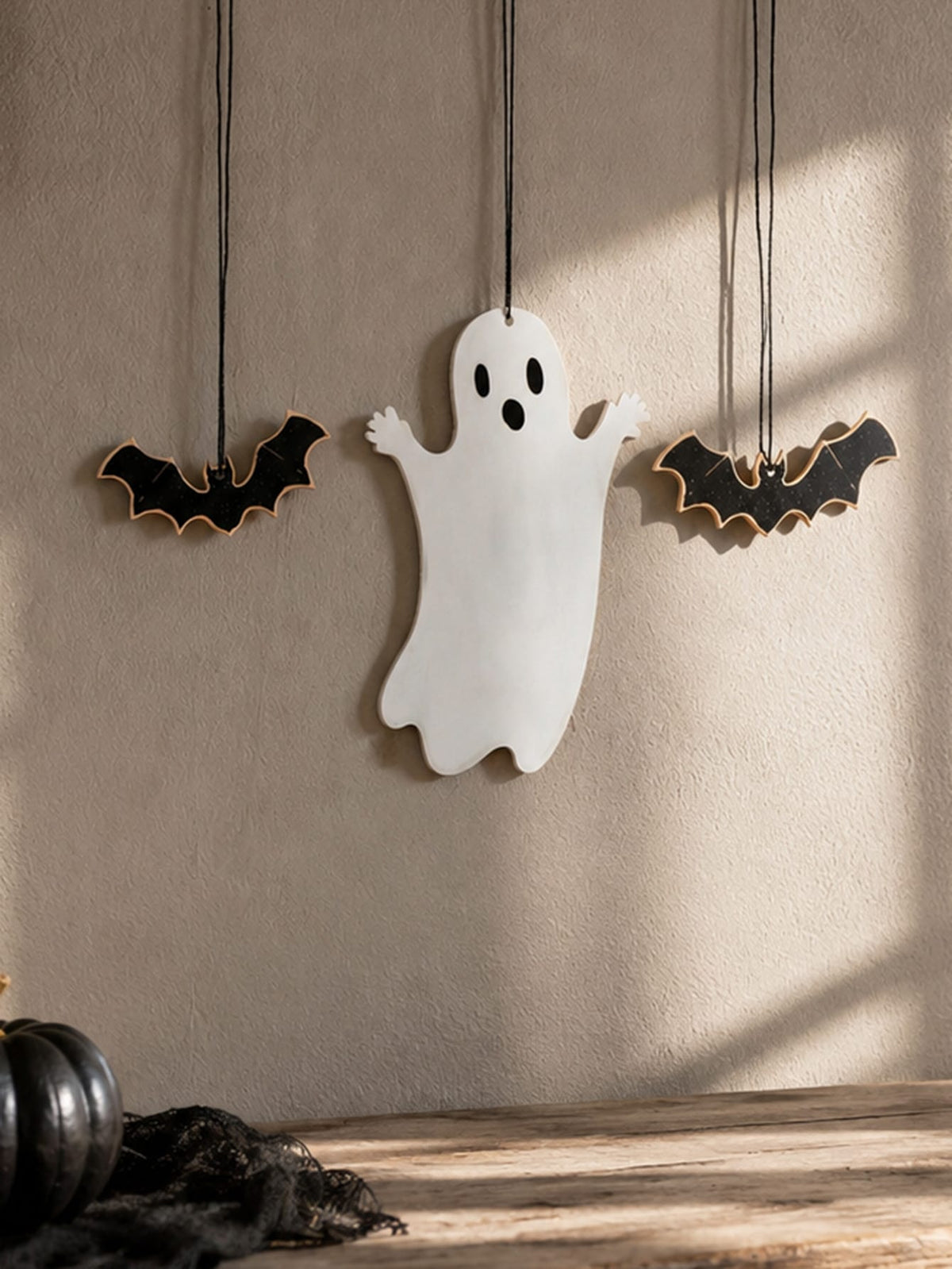 ghost bat window hanging decor - photo 3