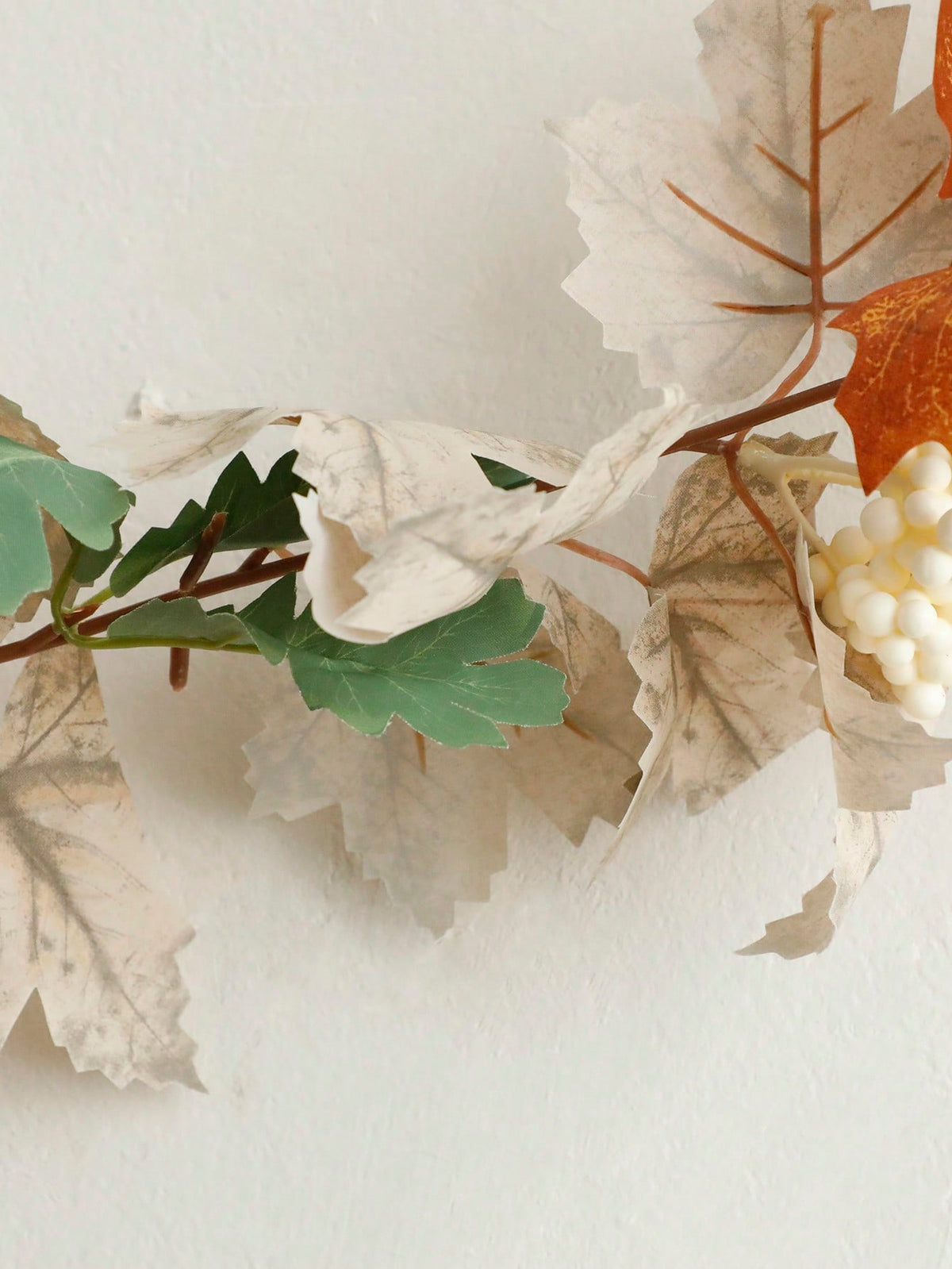 fall maple garland white pumpkins - photo 4