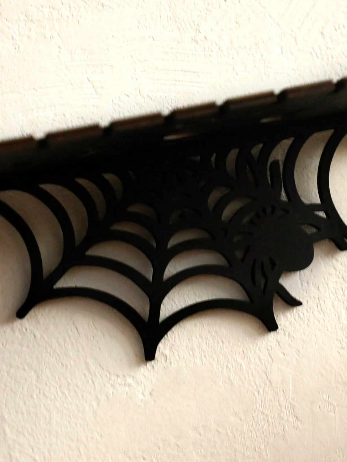 spiderweb gothic wall shelf - photo 4