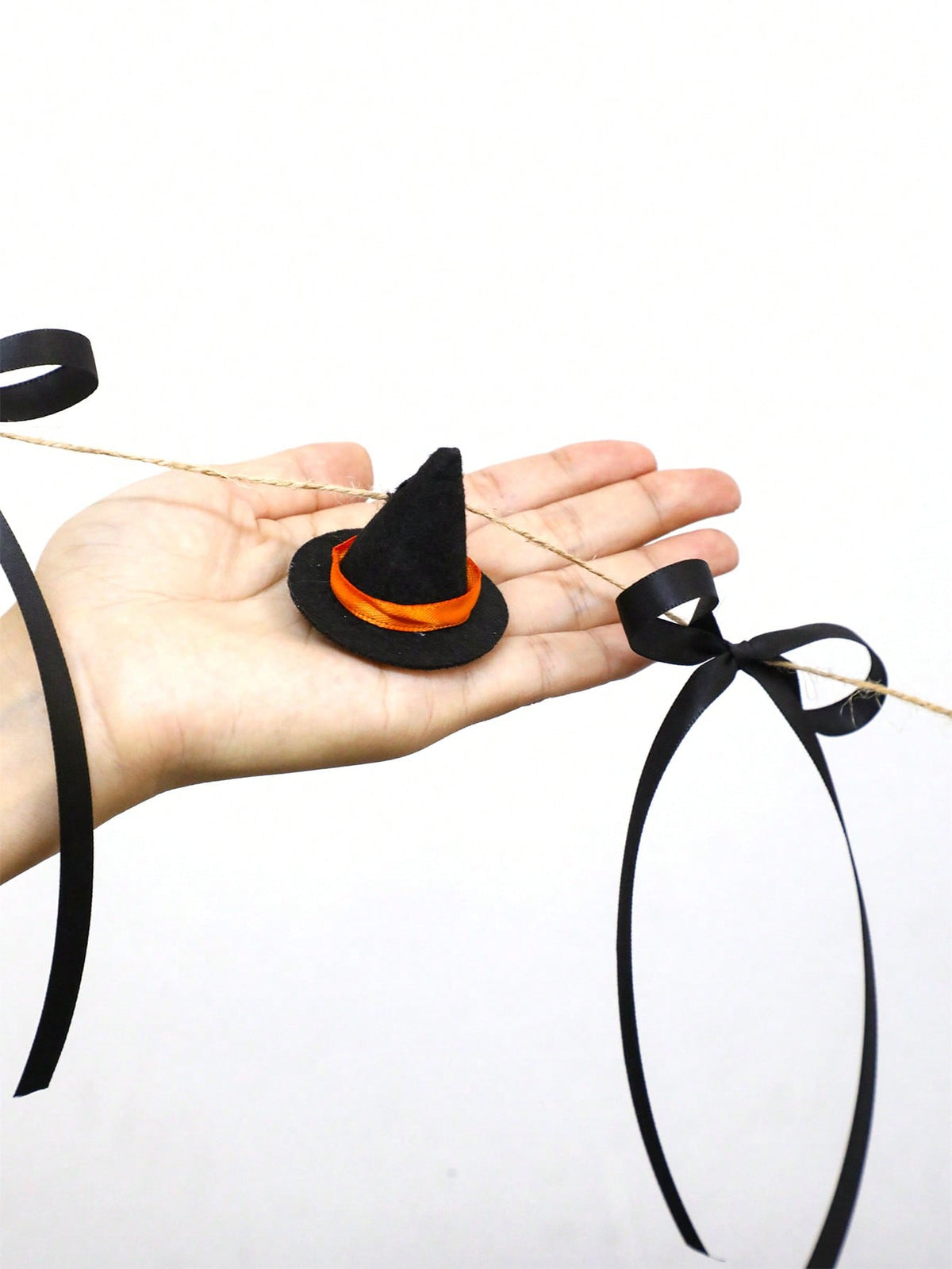 witch hat garland black bows - photo 4