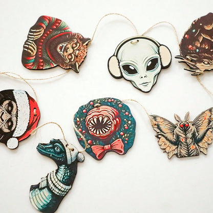 creepy monster Christmas garland - photo 5