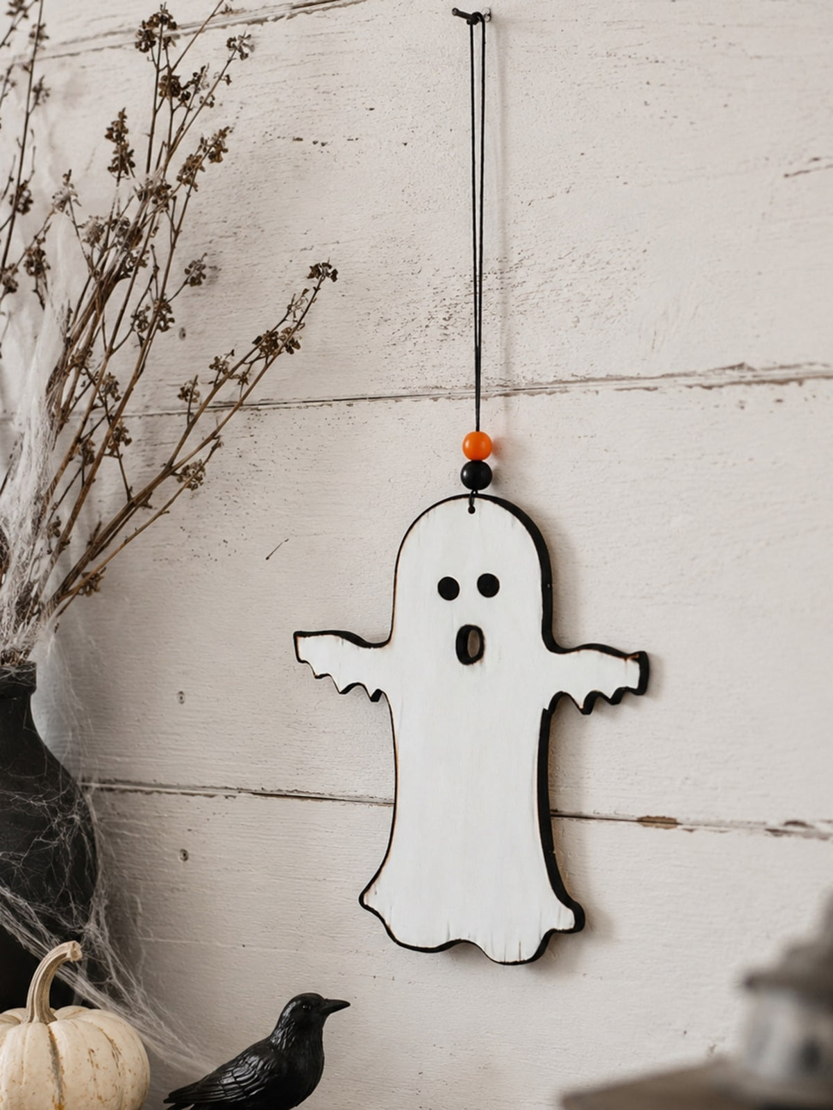 white ghost hanging decor - photo 7