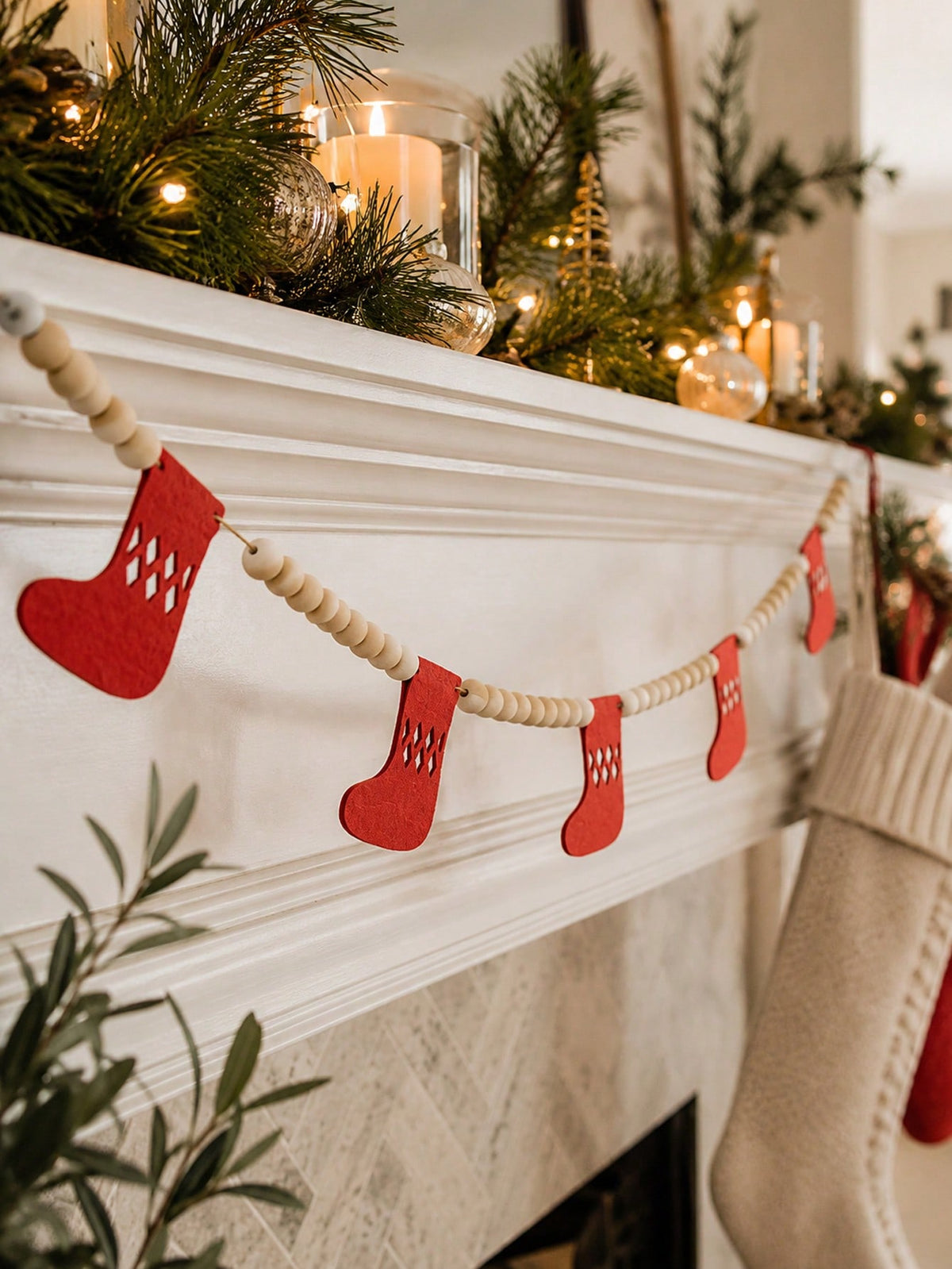 felt stocking bead garland - Red photo 6