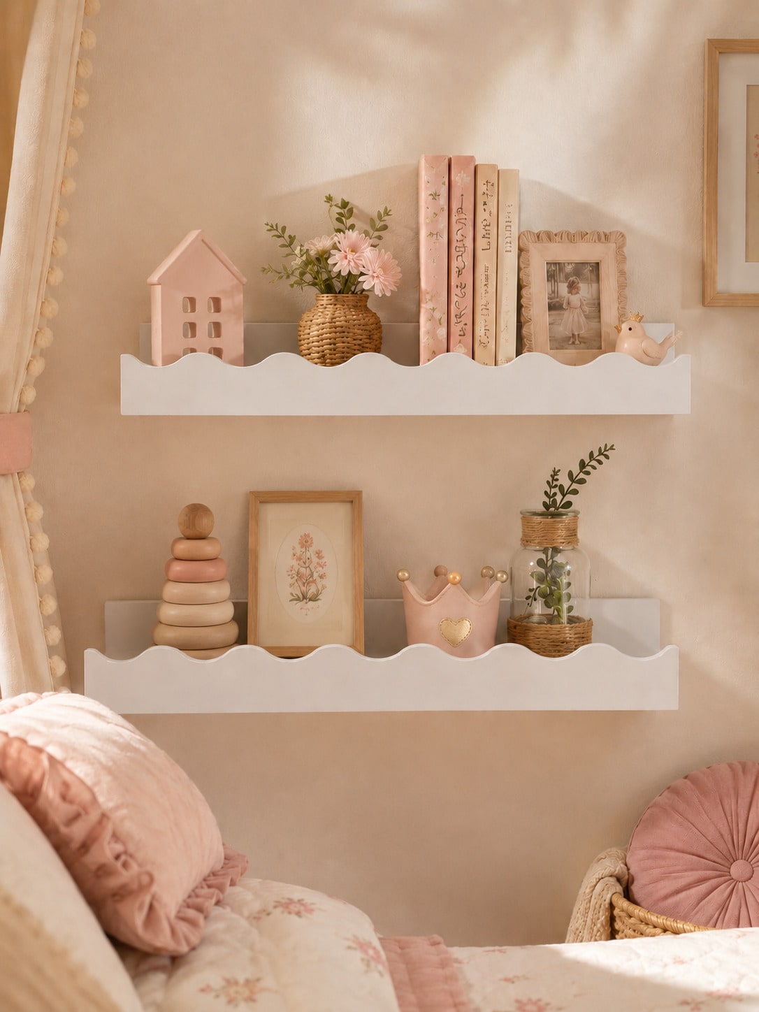 wavy edge floating wall shelf - White photo 6