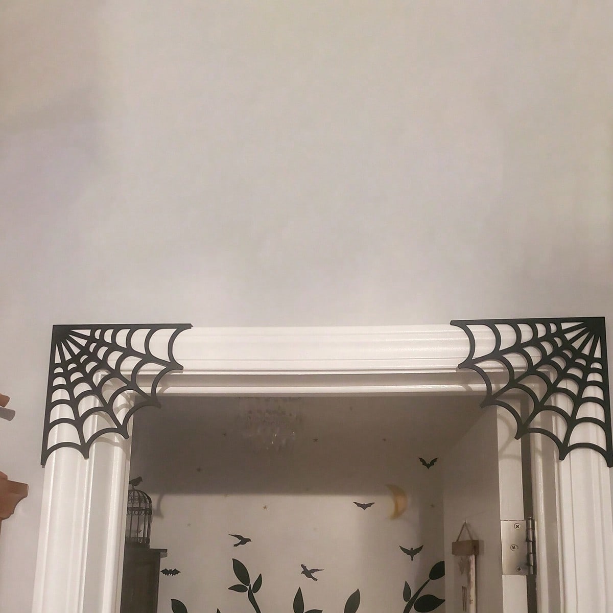 spider web door corner decor - photo 6