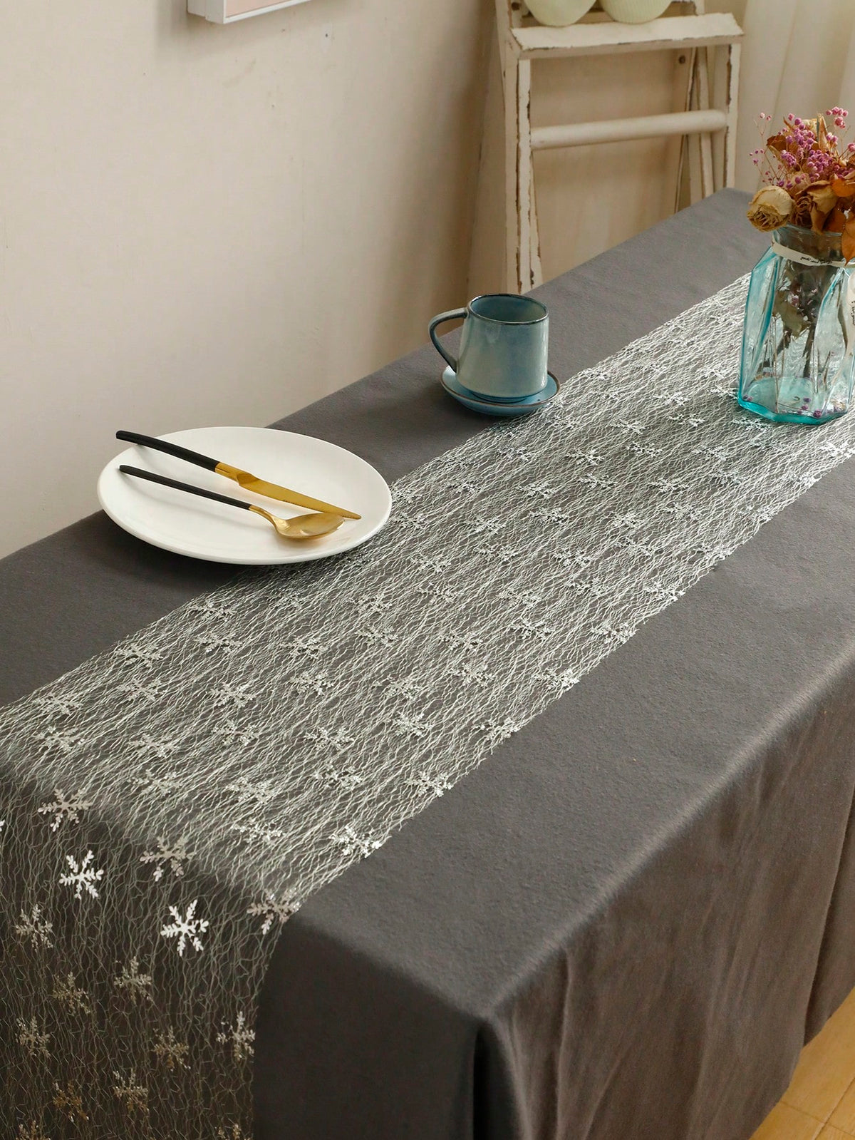 snowflake sheer table runner - Silver photo 8