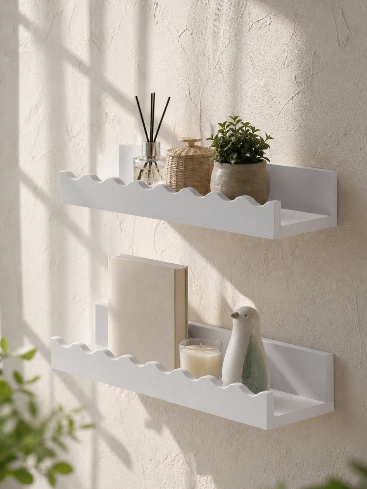 wavy edge floating wall shelf - White photo 7