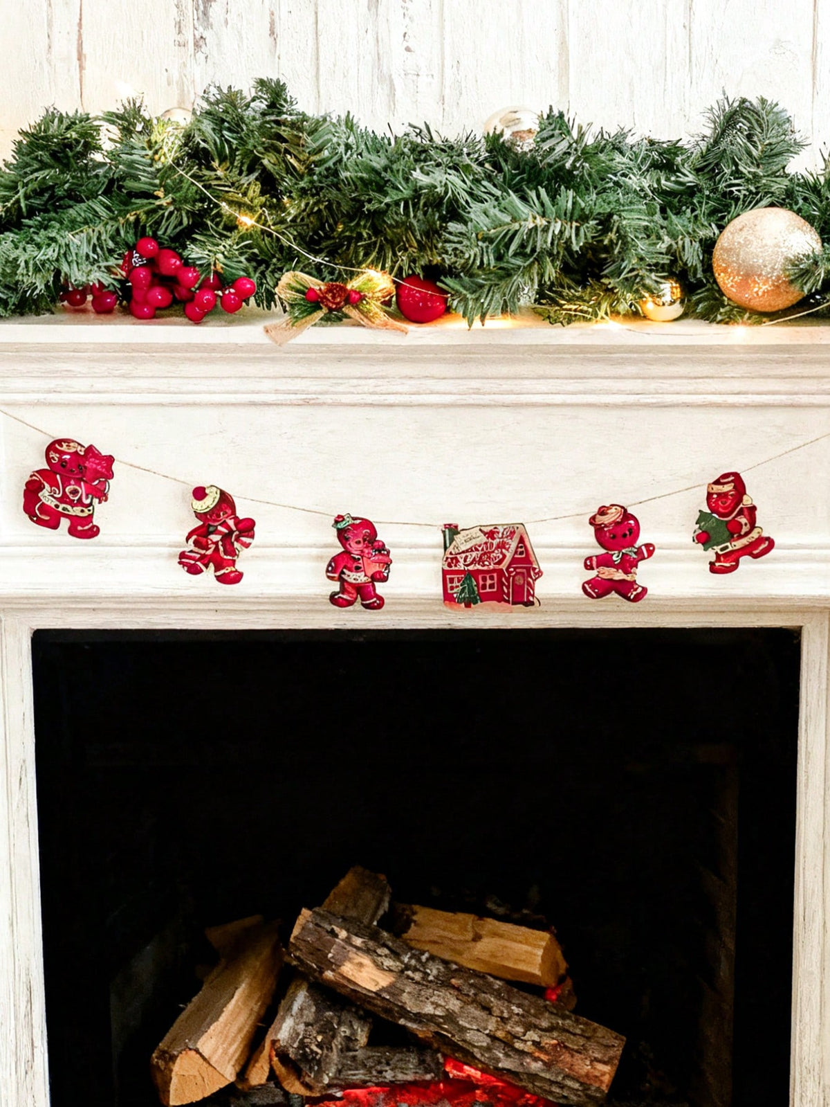 pink gingerbread house garland - photo 7