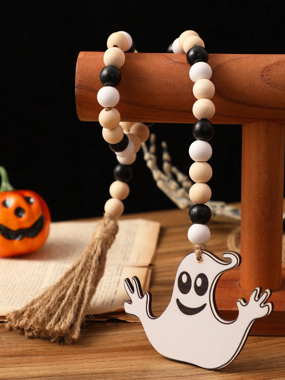white ghost beaded garland - photo 7