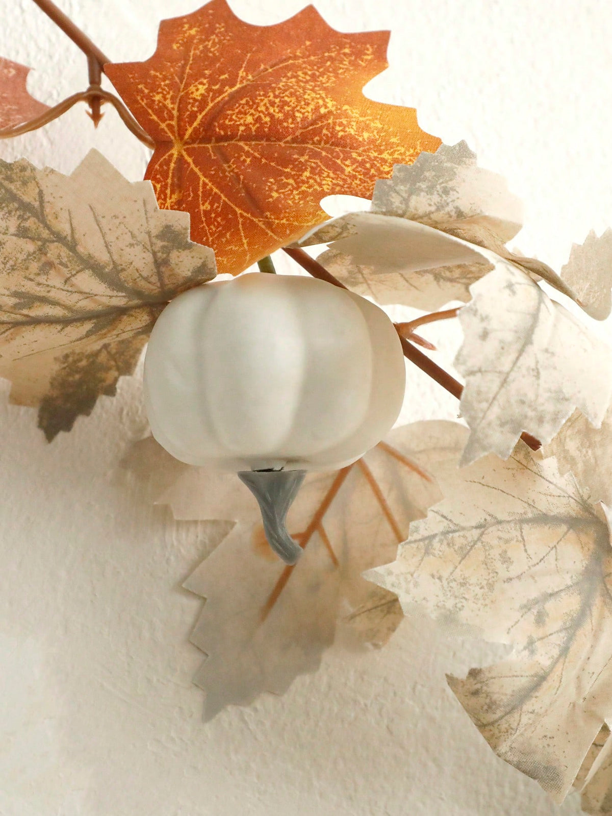 fall maple garland white pumpkins - photo 9