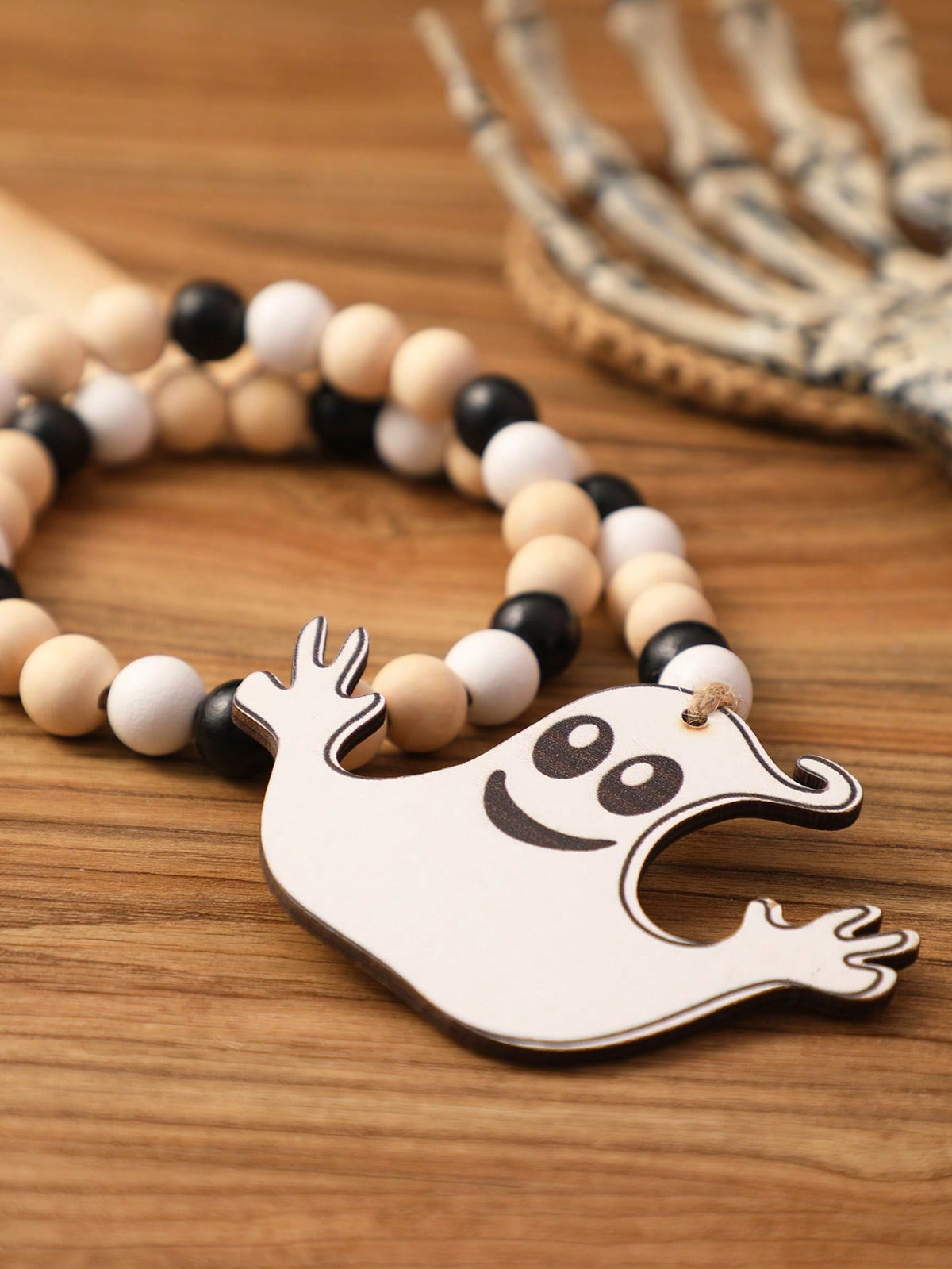 white ghost beaded garland - photo 8