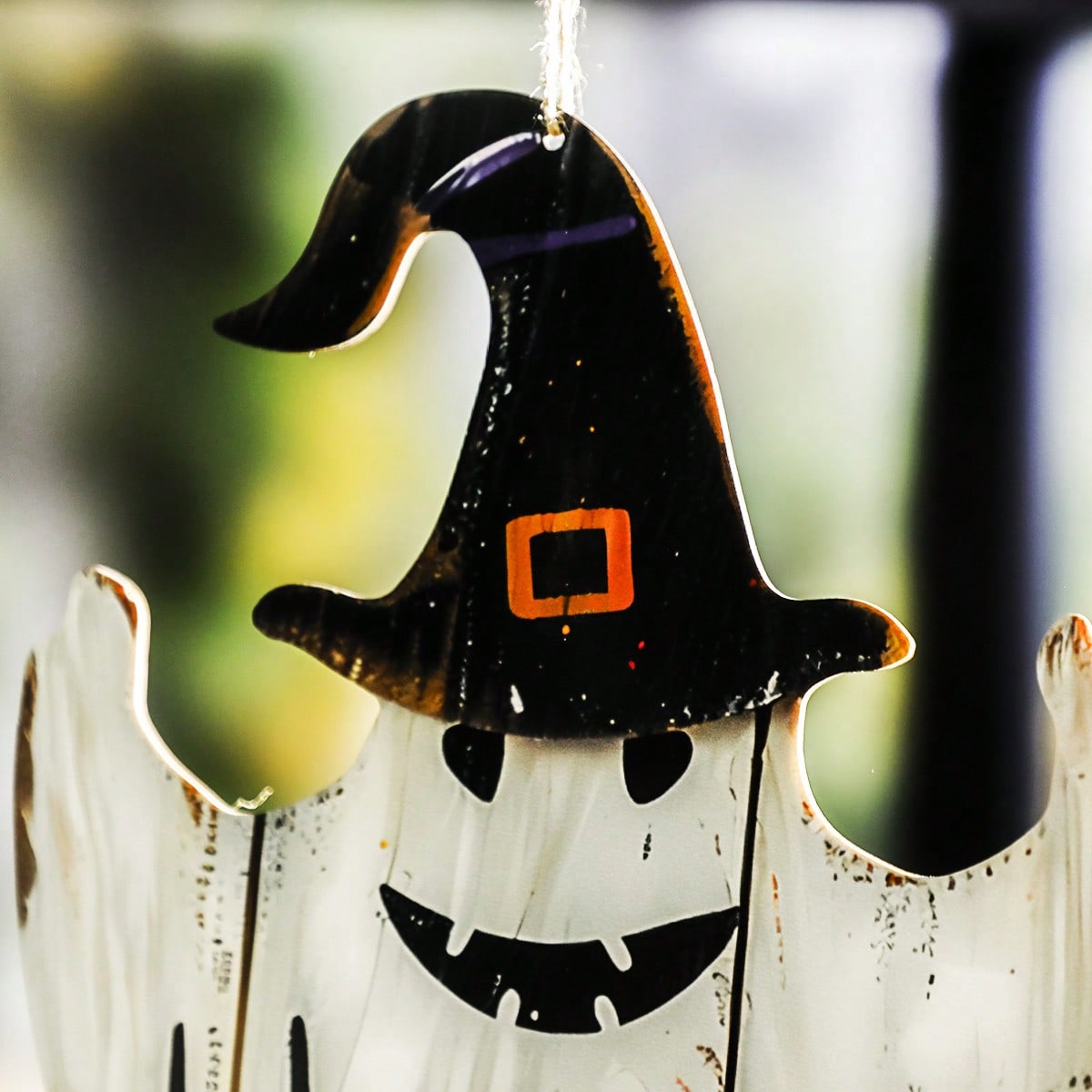 witch hat ghost hanging sign - photo 9