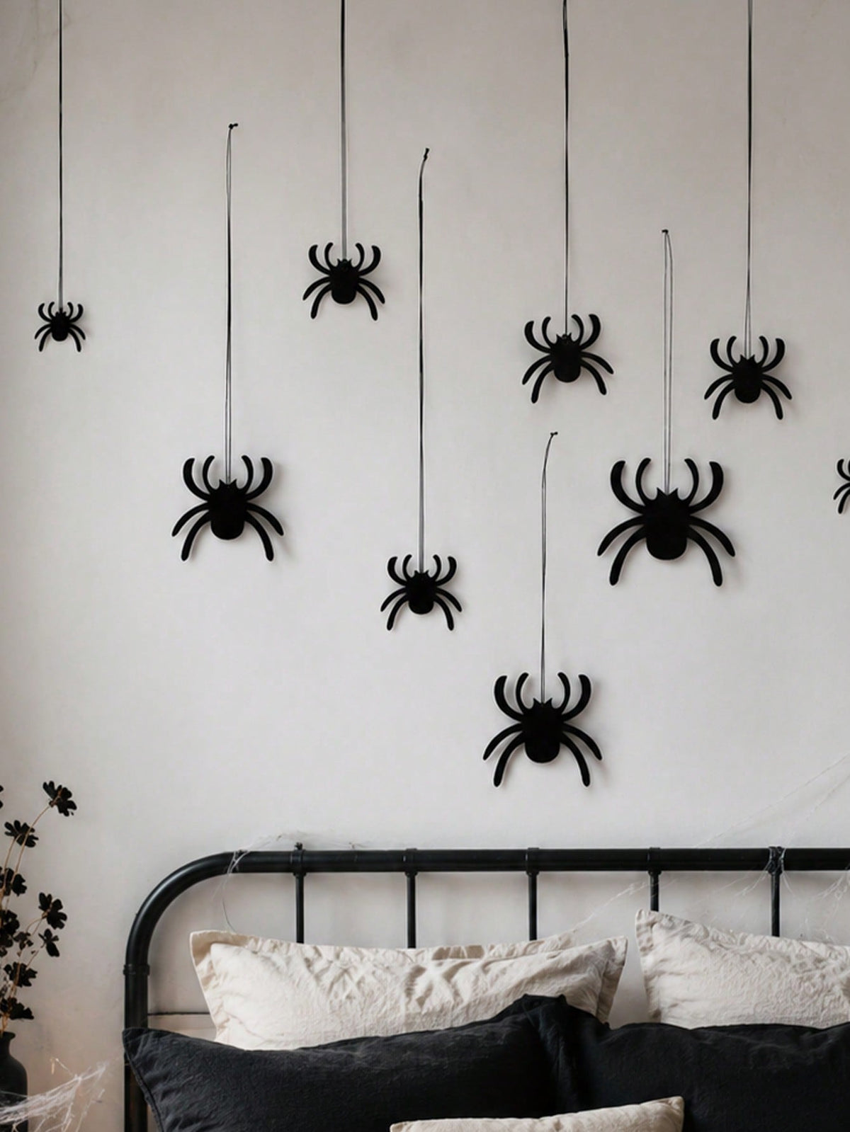 black spider hanging decorations - photo 9