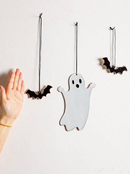 ghost bat window hanging decor - photo 9
