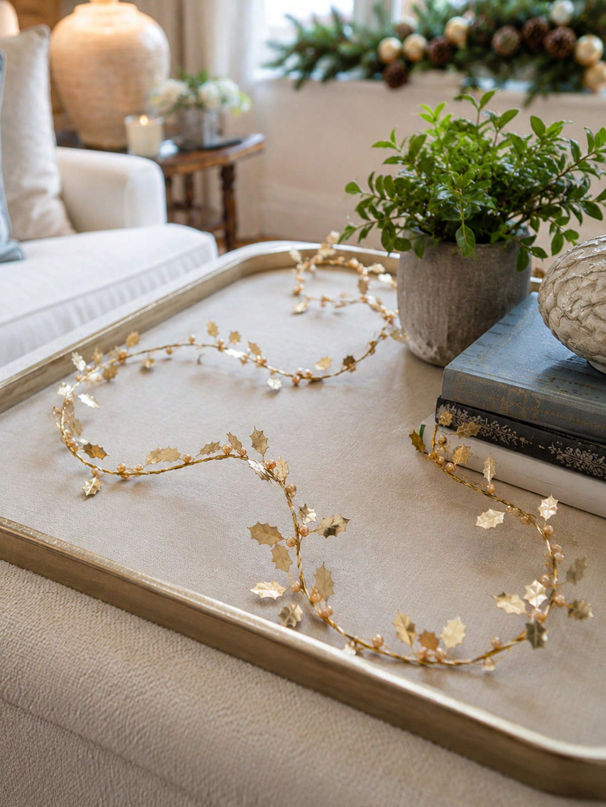 holly leaf bead garland - Gold photo 9