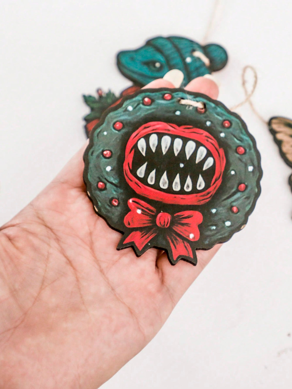 werewolf monster Christmas garland - photo 10