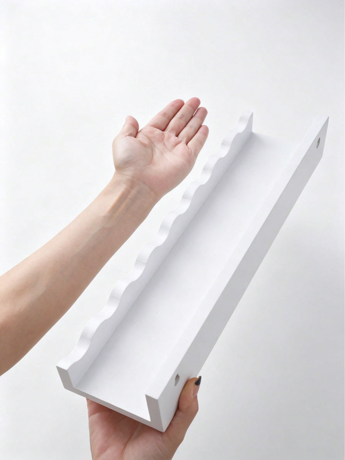 wavy edge floating wall shelf - White photo 10