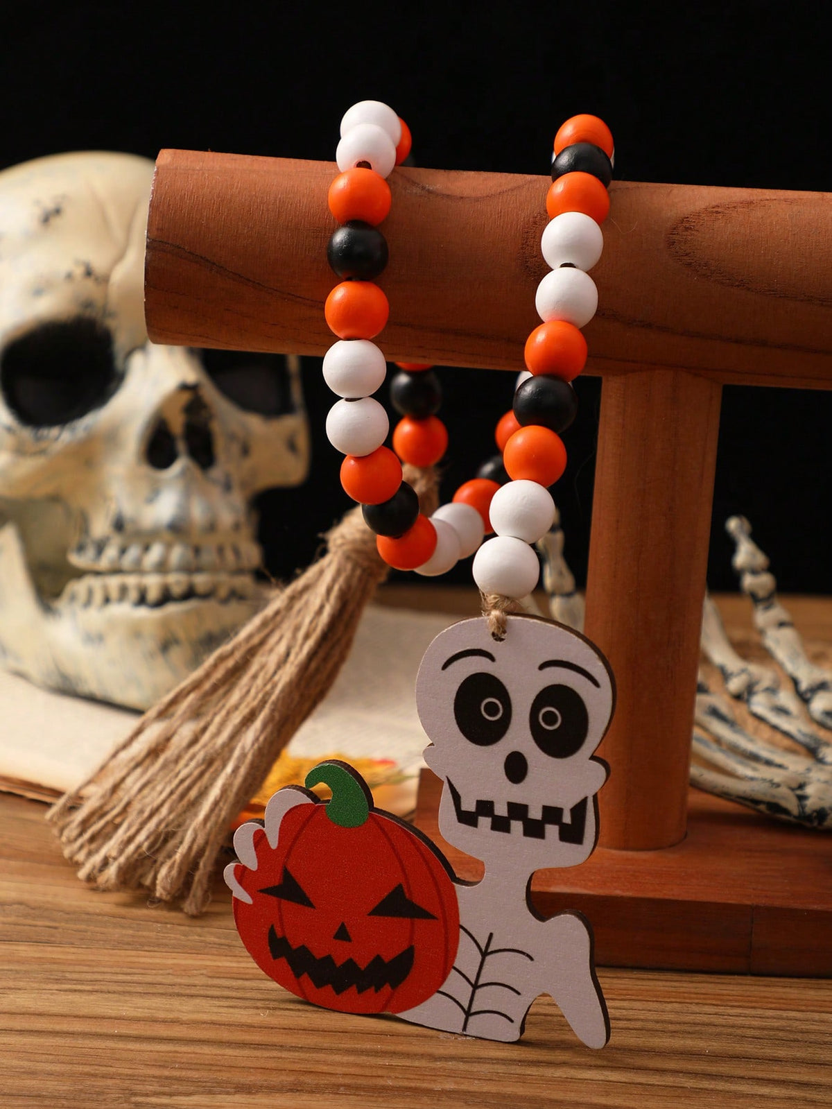 skeleton pumpkin beaded garland - photo 10