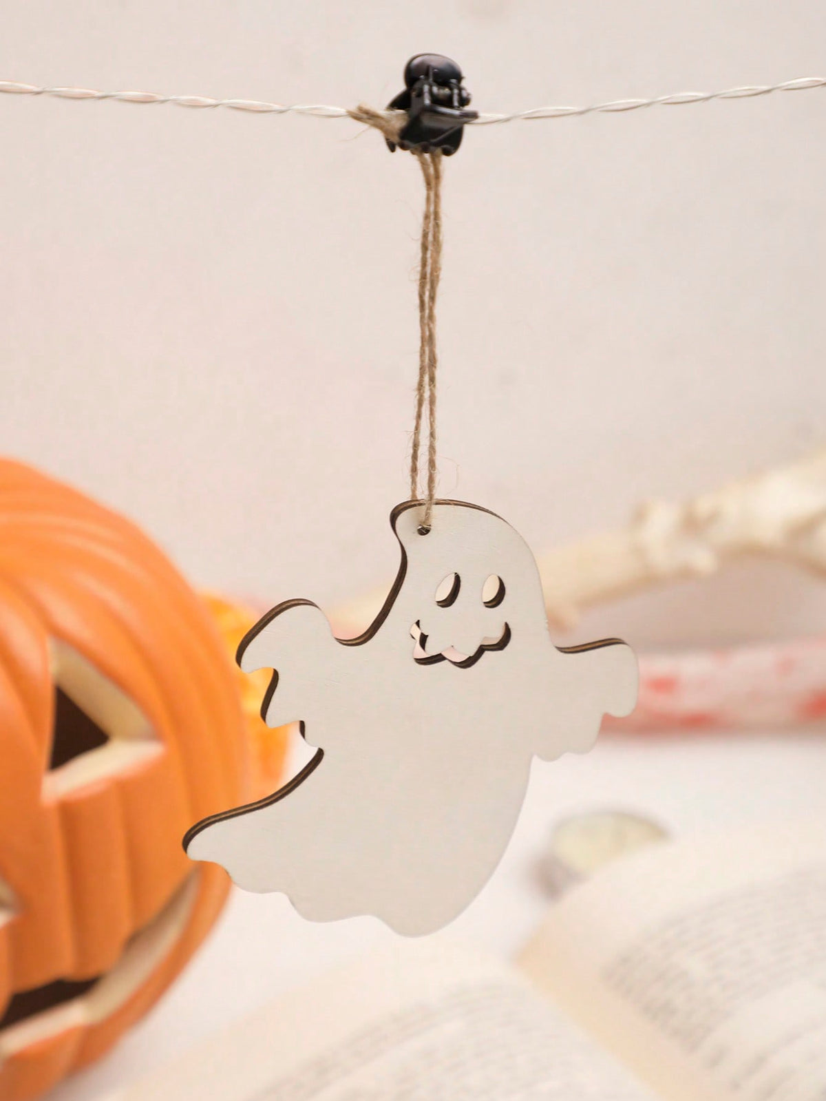 witch ghost haunted house Halloween garland - photo 10